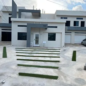  Holiday home Joy Estate Rooftop Pool N View Unit #1
