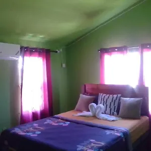  Guest house Cheerful 2-bedroom In Garden